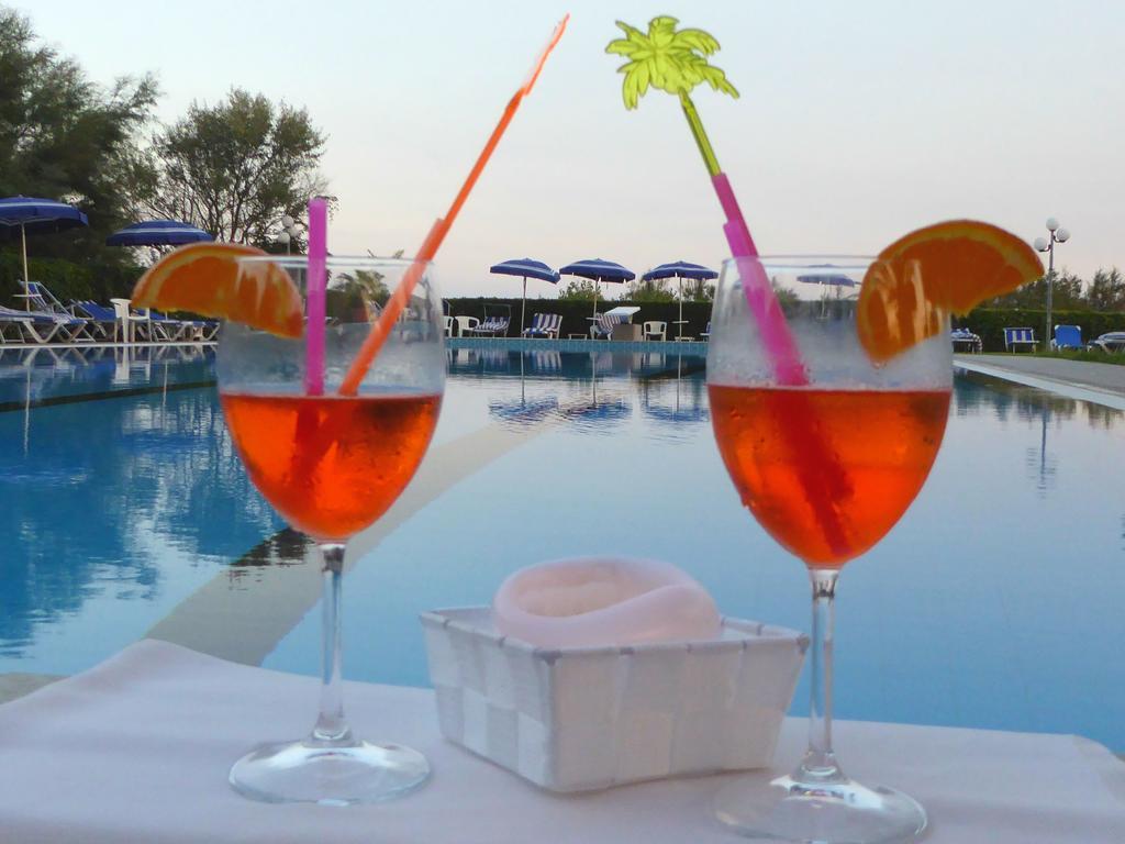 Hotel King Lido di Jesolo Esterno foto