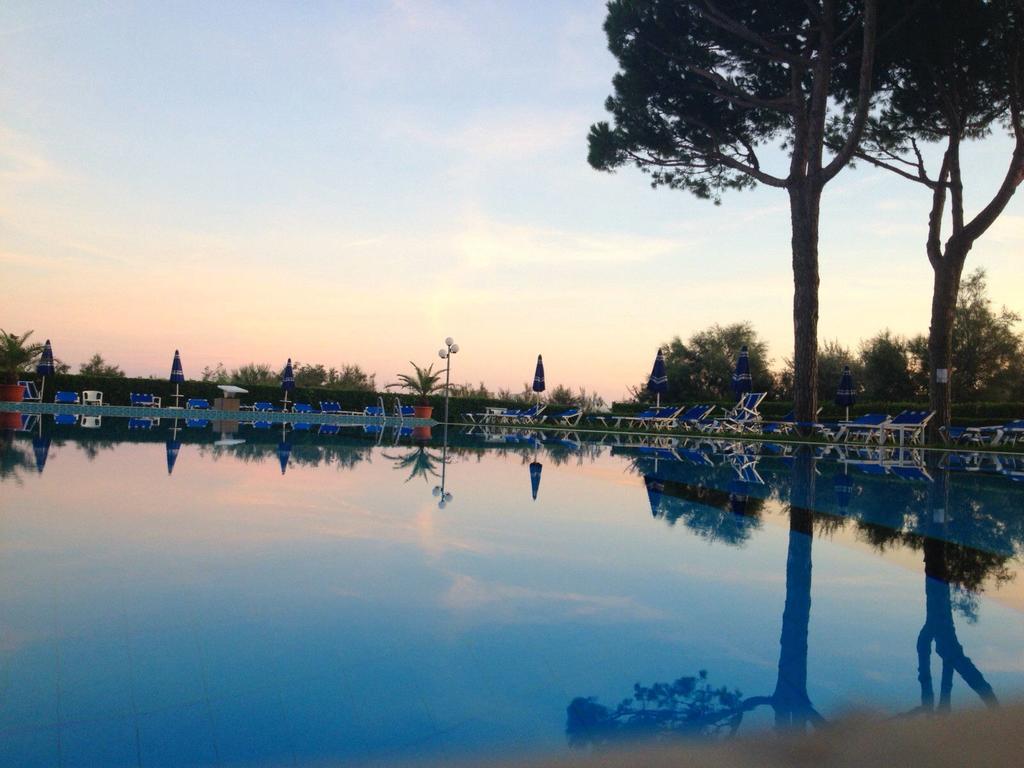 Hotel King Lido di Jesolo Esterno foto