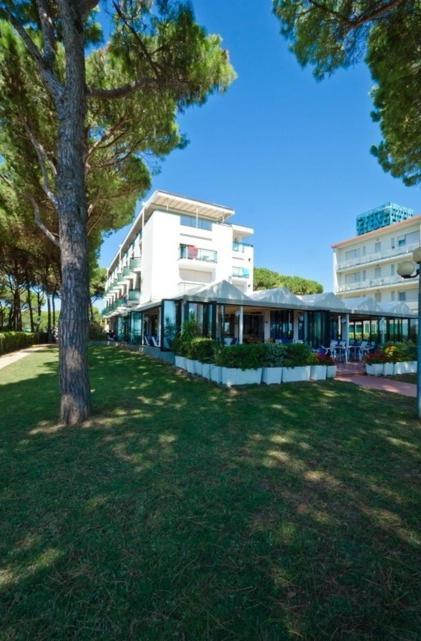 Hotel King Lido di Jesolo Esterno foto