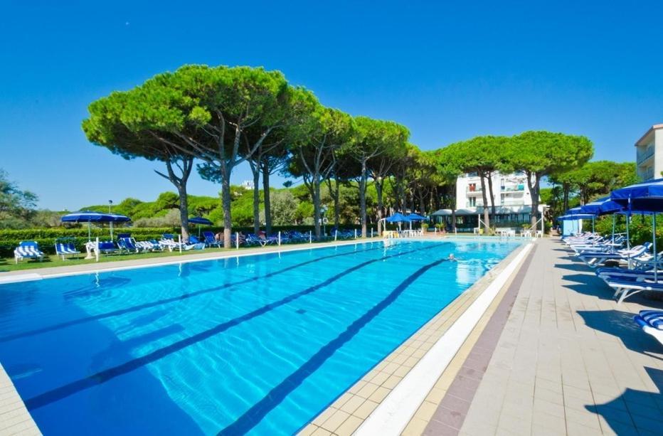 Hotel King Lido di Jesolo Esterno foto