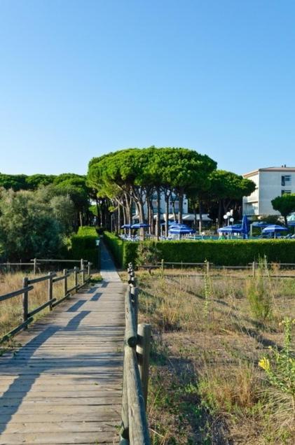 Hotel King Lido di Jesolo Esterno foto