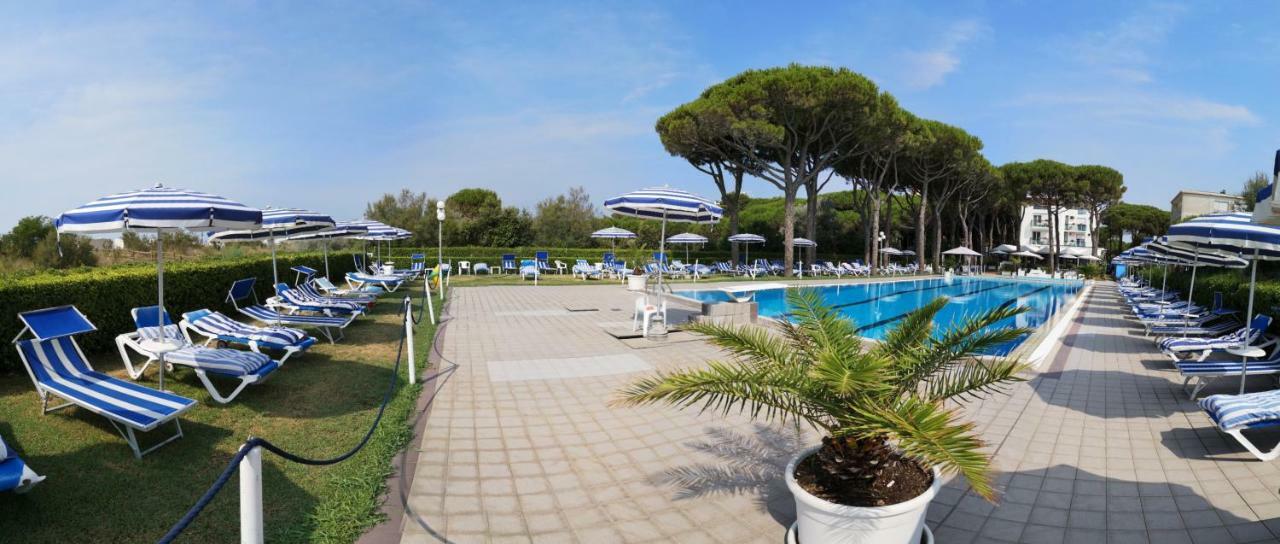 Hotel King Lido di Jesolo Esterno foto